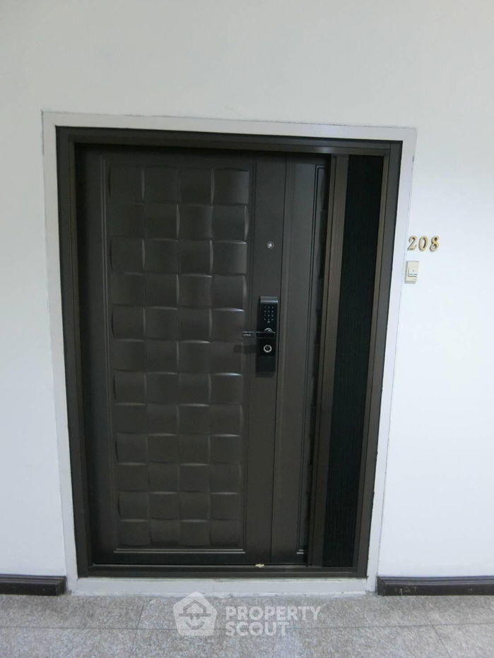 picture 2-BR Condo at Country Complex Bangna near BTS Bang Na (ID 1267410) - 33/33