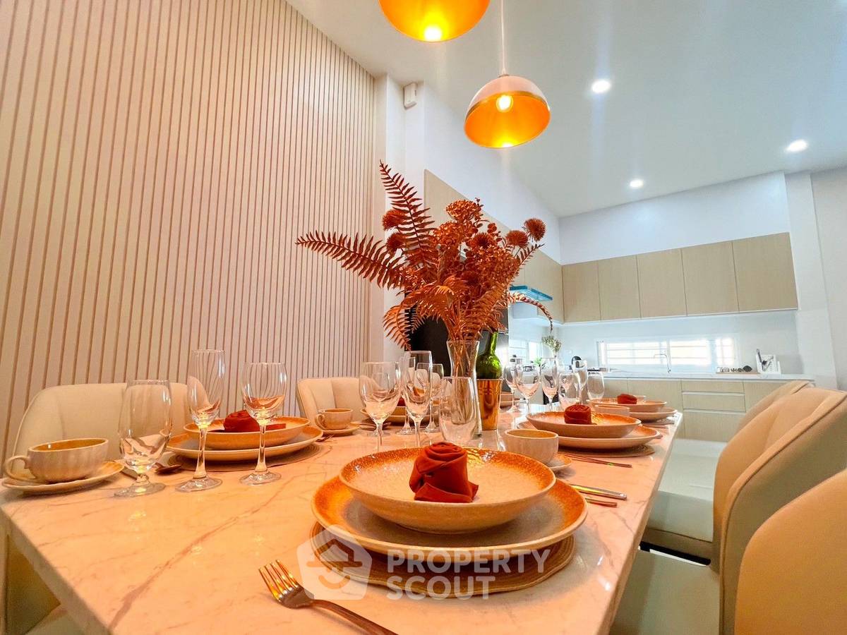 รูป วิลล่า 4-ห้องนอน ใกล้ เมืองพัทยา (ID 2111996) - รูปที่ 5/14