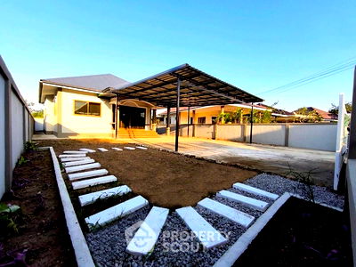 Houses for sale Pran Buri Prachaubkirikhan : 3-BR House in Wang Phong (ID 2053548)