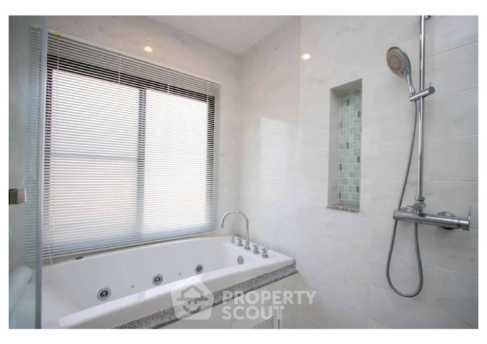 picture 3-BR House close to Chiang Mai Night Safari (ID 1941043) - 12/15