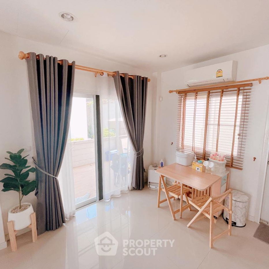 รูป บ้าน 3-ห้องนอน ใน ประเวศ (ID 1999884) - รูปที่ 2/8