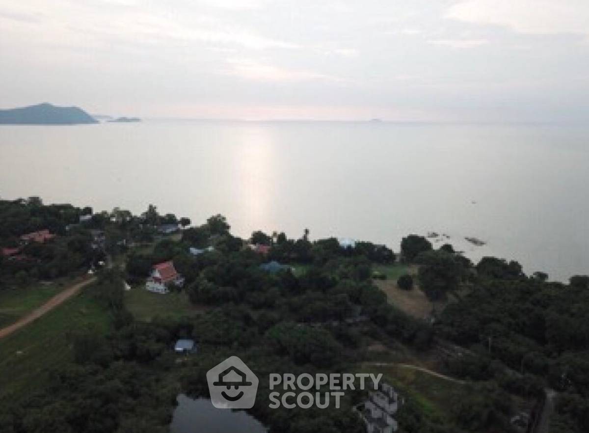 รูป ที่ดินสำหรับปล่อยขาย 1,656 ตารางเมตร แถว ใน นาจอมเทียน (ID 1983546) - รูปที่ 2/4