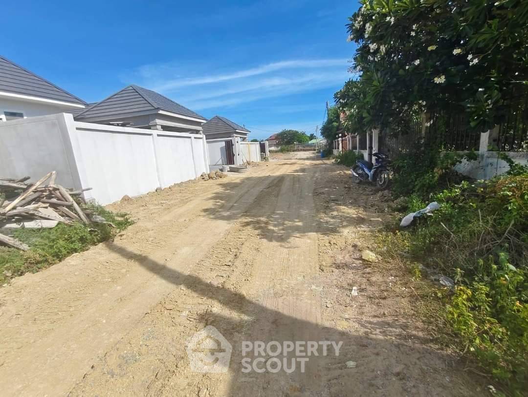 รูป ที่ดินสำหรับปล่อยขาย 1,600 ตารางเมตร แถว ใกล้ เมืองพัทยา (ID 1745735) - รูปที่ 1/5