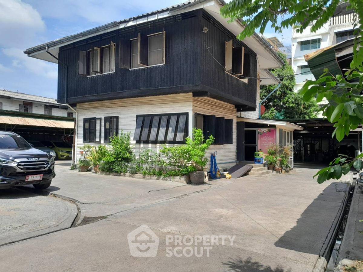 รูป ที่ดินสำหรับปล่อยขาย 1,600 ตารางเมตร แถว ใกล้ บ้านครัว (ID 1765213) - รูปที่ 1/6