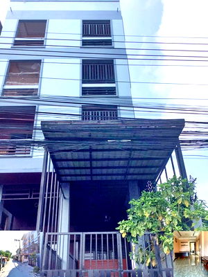 เช่าทาวน์โฮม MRT ศรีกรีฑา : จดทะเบียนได้ 5นอน คฤหาสน์แนวตั้ง กรุงเทพกรีฑา5-11 ให้เช่าโฮมออฟฟิศ 4 ชั้น 42ตรว.410ตรม. MRT ศรีกรีฑา 1.5กม. 6น้ำ 3จอดรถ 6แอร์