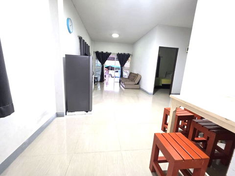 Corner Townhome!! Near Industrial Estate, Laem Chabang, Sahapat Group, Pattaya, and the Beach!!! Natthakorn Village, Nong Prue, Bang Lamung, Chonburi