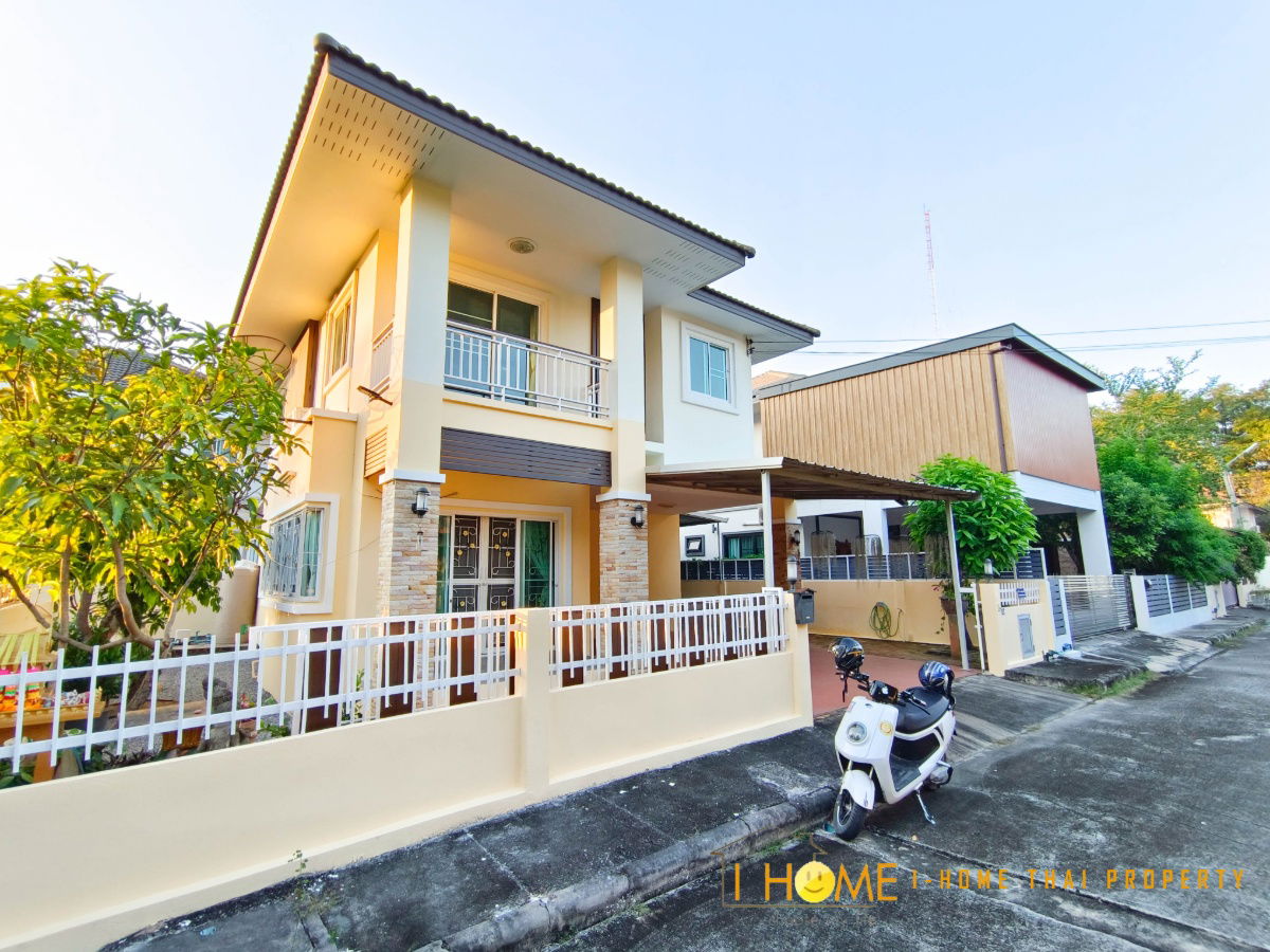 รูป ให้เช่าบ้านเดี่ยวสองชั้น 3 ห้องนอน 3 ห้องน้ำ 1 ห้องครัว 2 ที่จอดรถ - รูปที่ 2/29