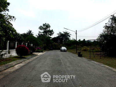 ที่ดิน ม.เทคโนโลยีราชมงคลตะวันออก : ที่ดินสำหรับปล่อยขาย 2,312 ตารางเมตร แถว ใน บางพระ (ID 2098574)