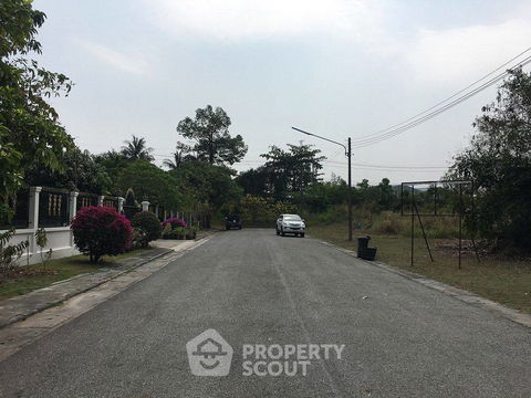 ที่ดินสำหรับปล่อยขาย 2,312 ตารางเมตร แถว ใน บางพระ (ID 2098574)