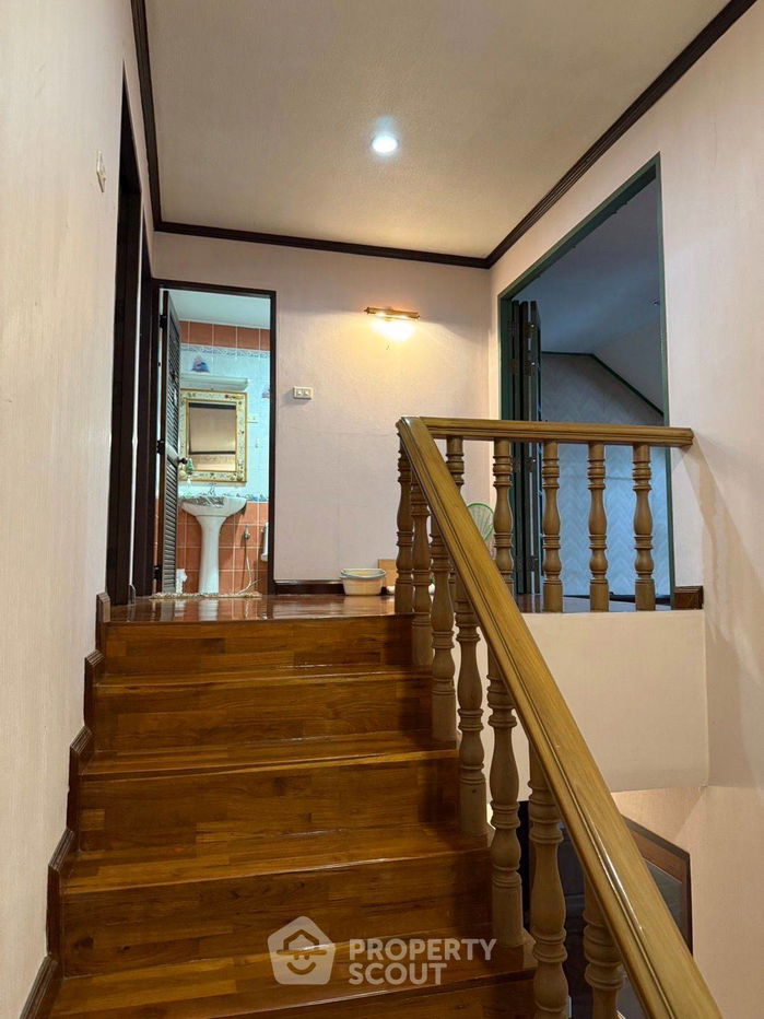 รูป ทาวน์เฮาท์ 7-ห้องนอน ใน บางโคล่ (ID 2104554) - รูปที่ 22/24