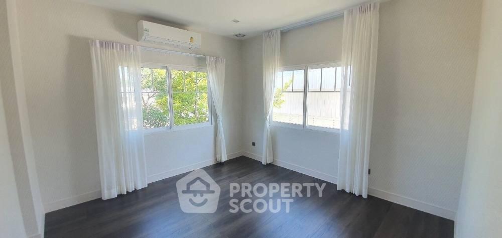 picture 4-BR House at Nantawan Bangna Km.7 in Bang Kaeo (ID 1283113) - 8/9