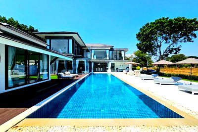 บ้านเดี่ยว ม.นานาชาติแสตมฟอร์ด หัวหิน : [920601001-451] วิลล่าหรูปาล์มฮิลส์ปรับปรุงใหม่ 4 ห้องนอน 5 ห้องน้ำ