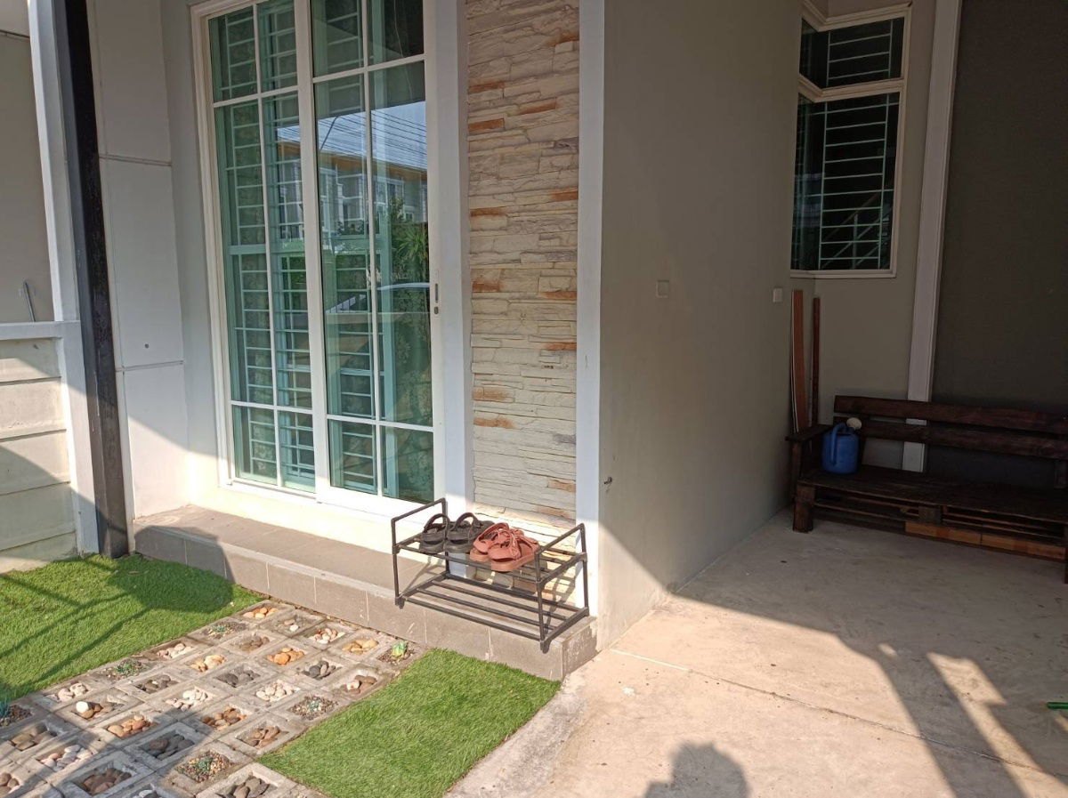 picture Front Project Location! Townhome for Sale – Golden Town Ramintra–Khubon Project English-style Townhome in a High-Potential Area, Ramintra Zone, - 2/20