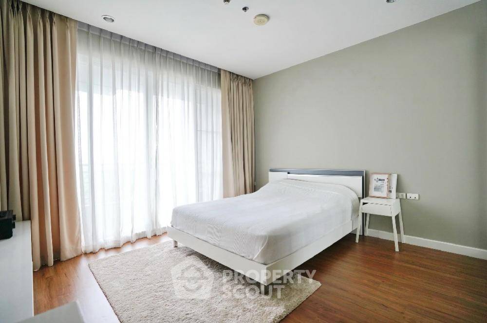 picture Studio Condo at Circle Condominium near MRT Phetchaburi (ID 1761695) - 1/9
