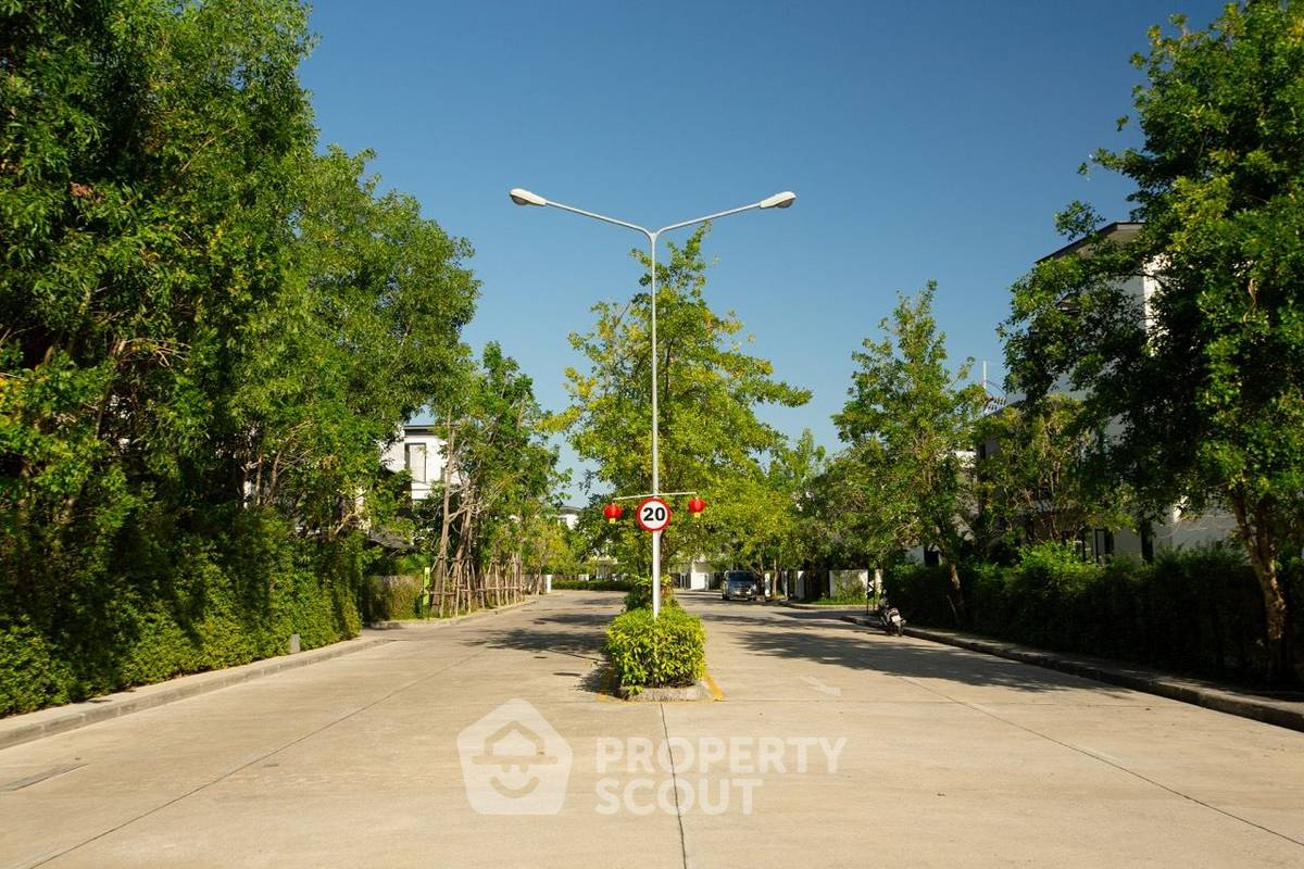 picture 5-BR Townhouse at Laguna Park close to Laguna (ID 2453725) - 37/46