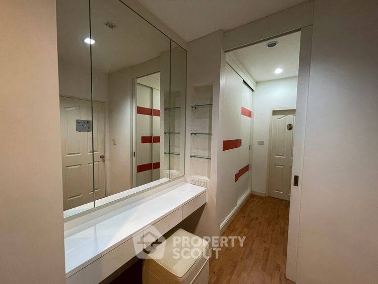 picture 3-BR Townhouse in Talat Bang Khen (ID 2430768) - 8/16