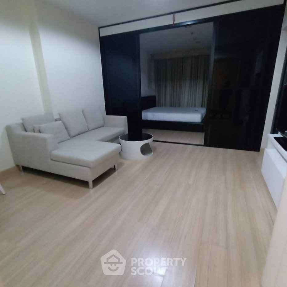 รูป คอนโด 1-ห้องนอน ที่ ไลฟ์ แอท ลาดพร้าว 18 ใกล้ MRT ลาดพร้าว (ID 1177246) - รูปที่ 1/9