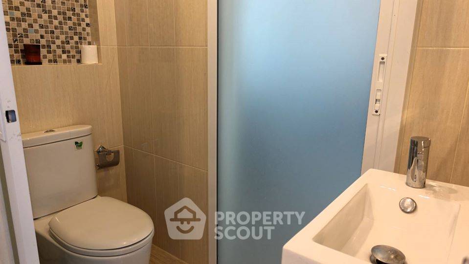 picture 2-BR 46 Sqm 11th Floor At Life Ratchadapisek Near MRT Huai Khwang (ID 435595) - 6/12