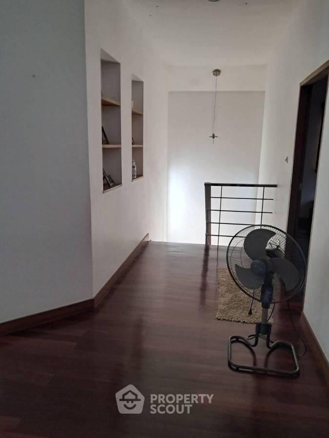 รูป บ้าน 3-ห้องนอน ที่ บ้านซื่อตรง สุวินทวงศ์ ใน ลำผักชี (ID 2147358) - รูปที่ 2/5