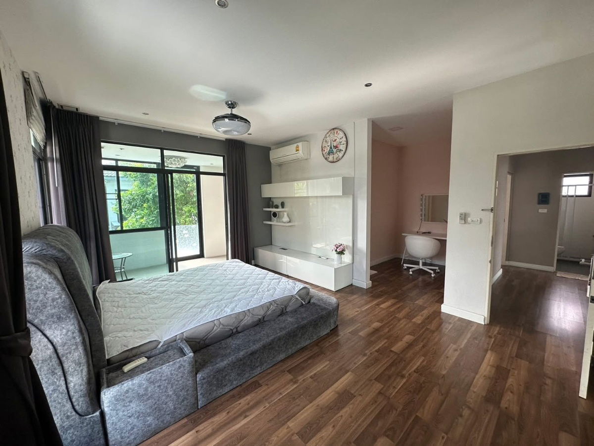 รูป บ้านเดี่ยว 4 ห้องนอน บนที่ดินแปลงใหญ่ ทำเลกรุงเทพกรีฑา 🏡 - รูปที่ 14/19