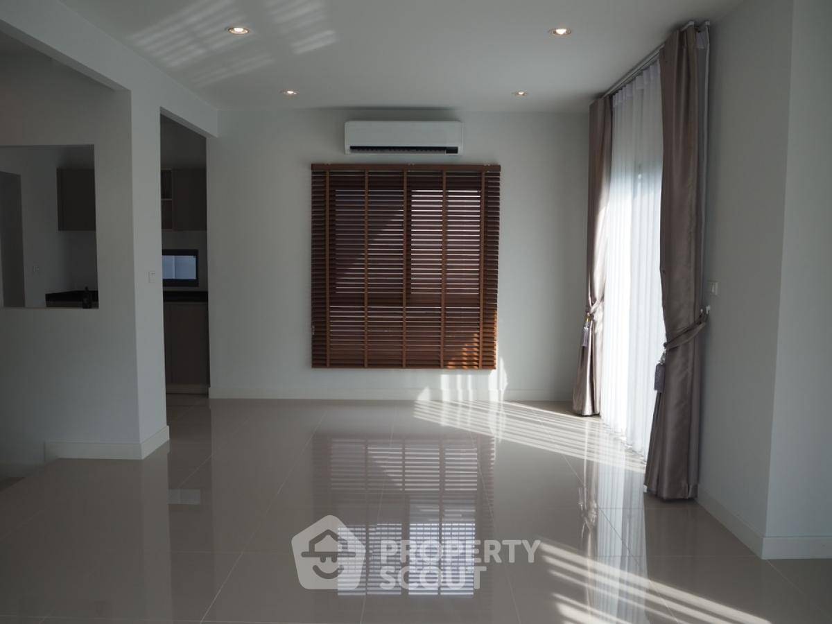 picture 3-BR House at Saransiri Chaiyaphruek - Chaengwattana in Khlong Khoi (ID 1606936) - 2/16