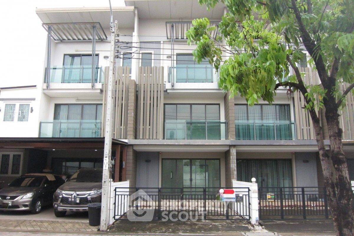 รูป ทาวน์เฮาท์ 3-ห้องนอน ใน แสมดำ (ID 2098646) - รูปที่ 2/7