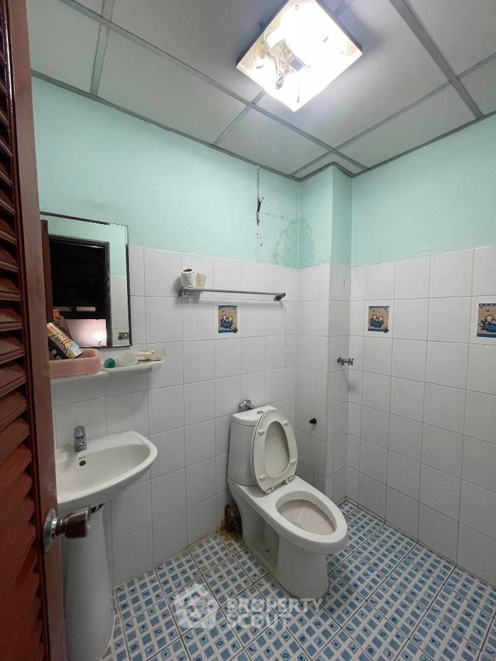 รูป ทาวน์เฮาท์ 4-ห้องนอน ใกล้ BTS รัชโยธิน (ID 2016734) - รูปที่ 11/15