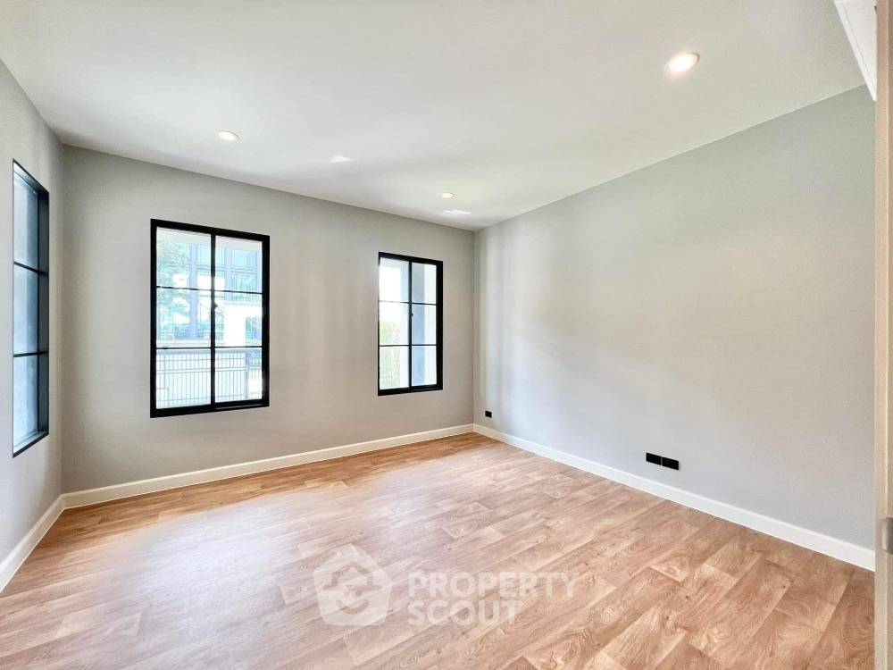 รูป บ้าน 5-ห้องนอน ใน บางศรีเมือง (ID 1396826) - รูปที่ 9/17