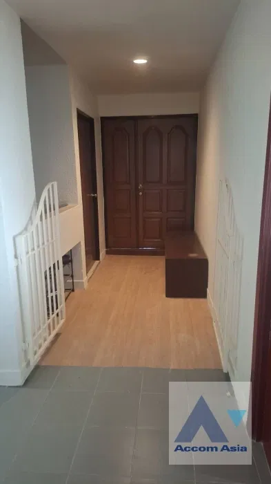 picture 🔼🔽 AccomA 📩 Condominium with generous layout and rare outdoor space in Asoke (AA32070) - 3/11