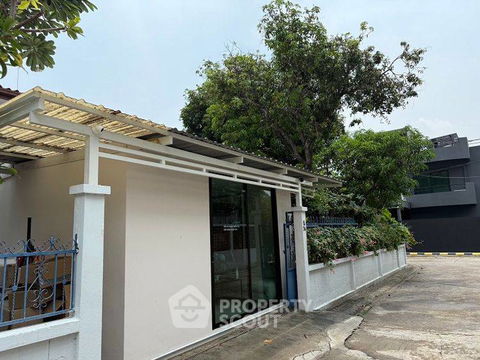 บ้าน 4-ห้องนอน ใกล้ BTS อารีย์ (ID 2426133)