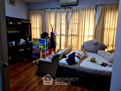 ทาวน์โฮม ถนนรัชดาภิเษก : ทาวน์เฮาท์ 3-ห้องนอน ใกล้ MRT รัชดาภิเษก (ID 1619051)