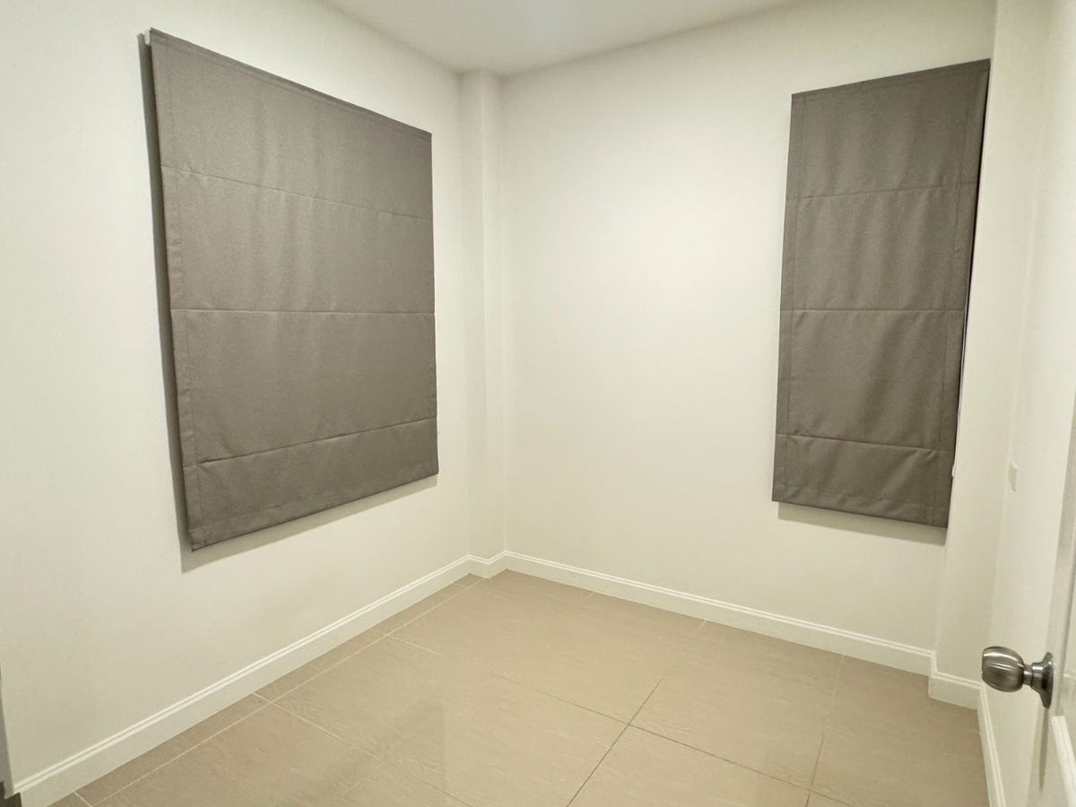 picture Two-storey detached house for sale  4 bedrooms 3 bathrooms and 3 parkings. - 5/26