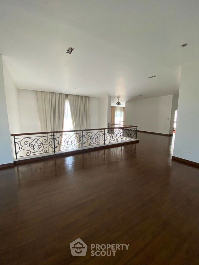 รูป บ้าน 4-ห้องนอน ใน บ้านใหม่ (ID 2005439) - รูปที่ 22/38