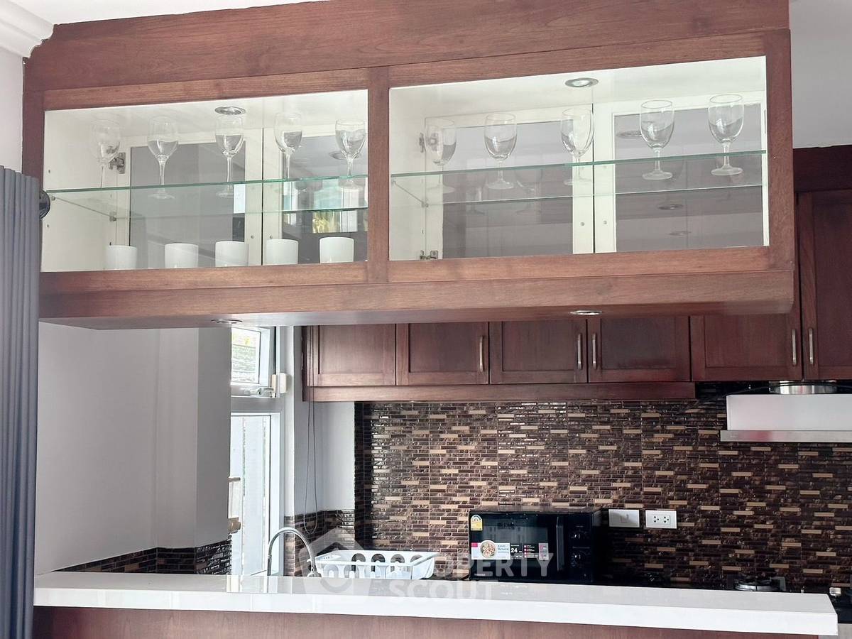 รูป วิลล่า 7-ห้องนอน ใกล้ เมืองพัทยา (ID 2106875) - รูปที่ 6/20