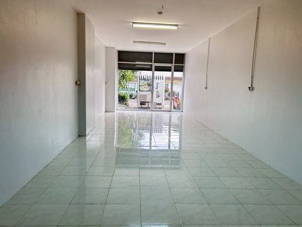 คอนโด ป.ธนา ทาวเวอร์ ขาย Shop ร้านค้า ชั้น 1 ทำเลดี ใกล้ MRT โชคชัย 4