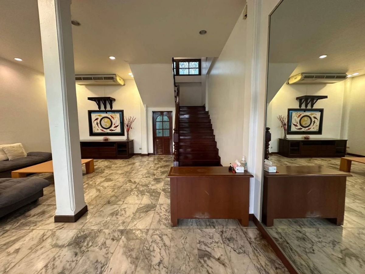 picture 4-storey townhouse, Ekkamai Villa project, Soi Sukhumvit 63, near BTS Ekkamai, only 2 kilometers. - 26/36