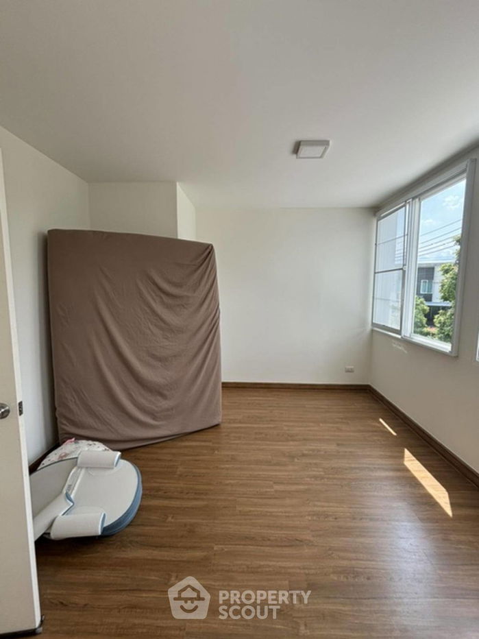 รูป ทาวน์เฮาท์ 3-ห้องนอน ใน บางชัน (ID 1779305) - รูปที่ 15/17