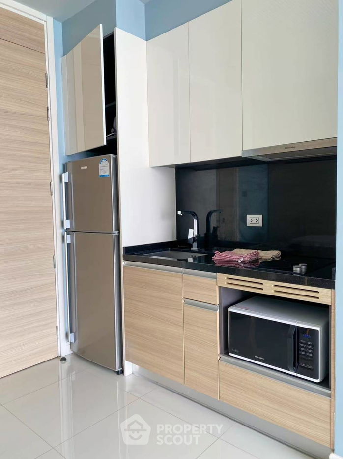 รูป คอนโด 1-ห้องนอน ที่ รีเฟล็คชั่น จอมเทียน บีช พัทยา ใกล้ เมืองพัทยา (ID 2057121) - รูปที่ 2/6