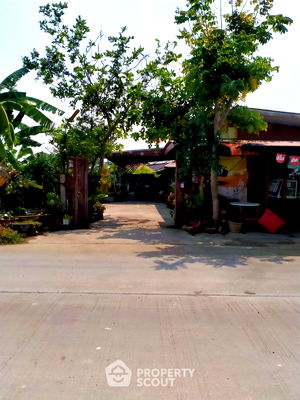 Houses for sale Min Buri : 5-BR House in Saen Saep (ID 1473635)