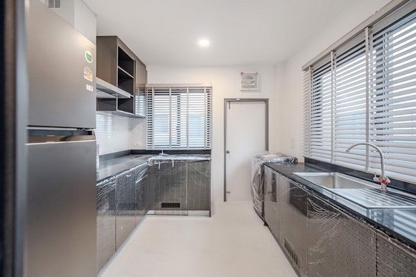 รูป [ให้เช่า] หมู่บ้าน เดอะ ซิตี้ บางนา (โครงการใหม่) / 4 ห้องนอน 5 ห้องน้ำ / 70 ตรว. 300 ตรม. **100,000** บ้านเดี่ยวโครงการหรูตกแต่งสวย ใกล้ห้างเมกาบางนา - รูปที่ 5/13