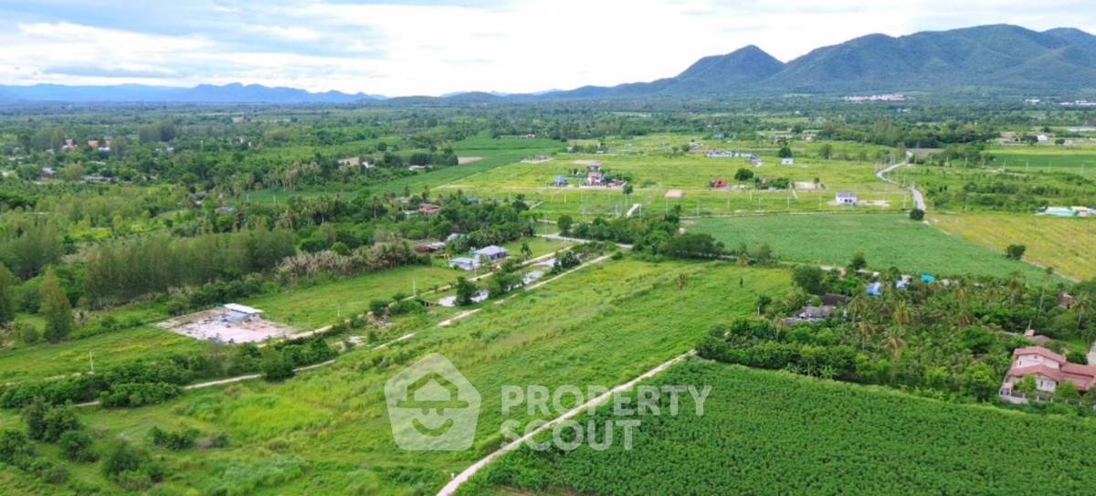 รูป ที่ดินสำหรับปล่อยขาย 28,800 ตารางเมตร แถว ใน ห้วยทรายเหนือ (ID 1827803) - รูปที่ 1/4