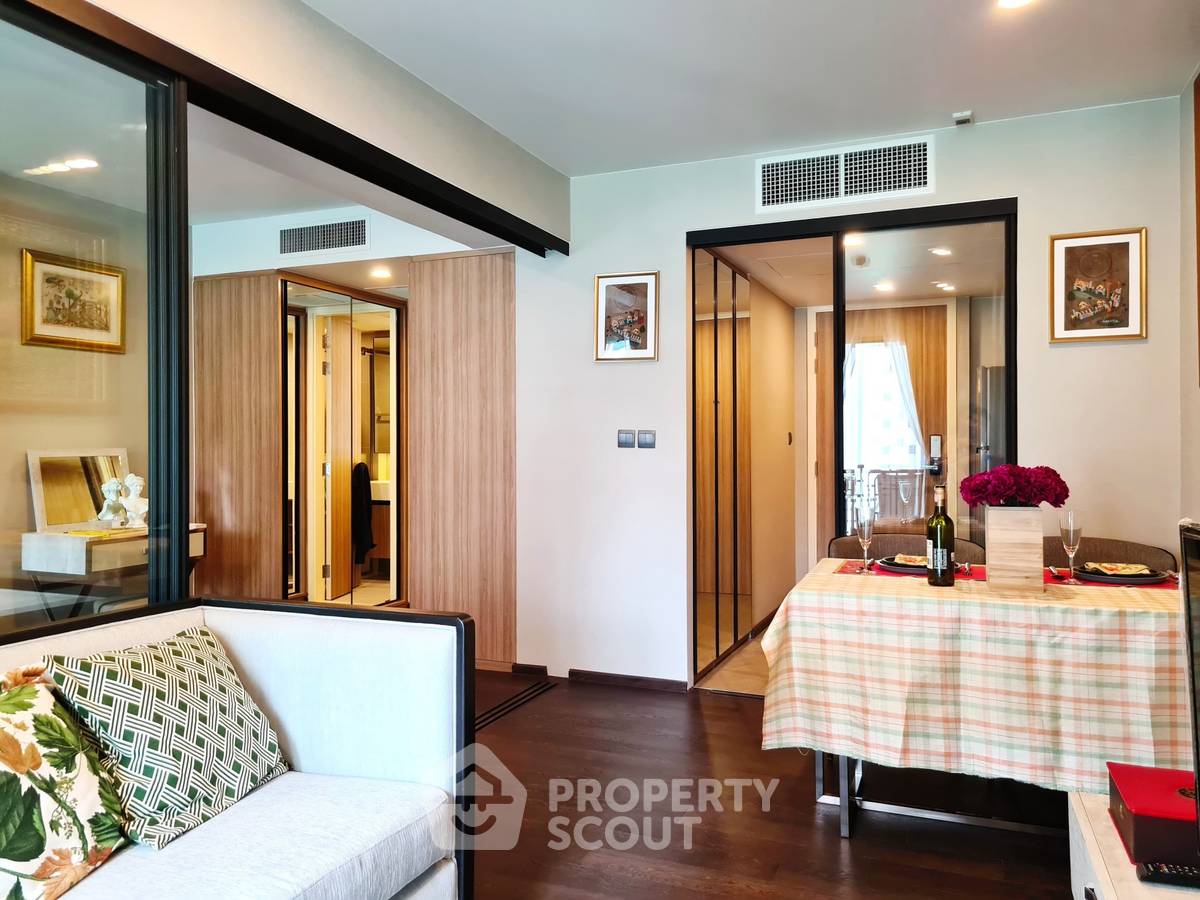picture 1-BR Condo at Na Vara Residence near BTS Chit Lom (ID 2067629) - 8/14