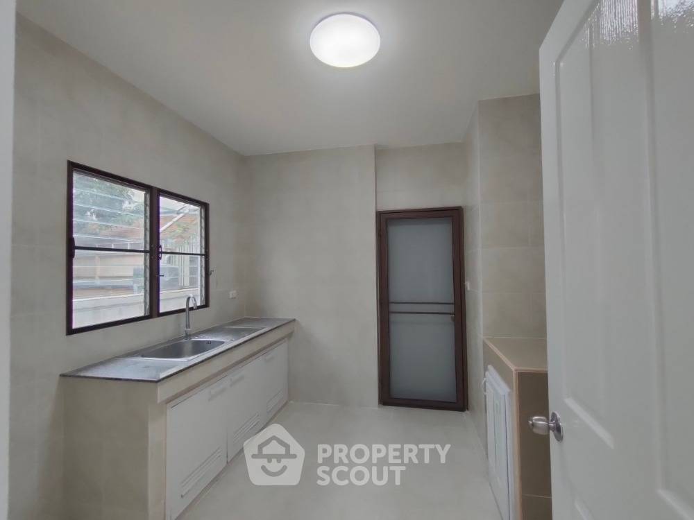 รูป บ้าน 4-ห้องนอน ที่ เศรษฐสิริ ประชาชื่น เรสซิเด้นซ์ 1 ใน เมืองนนทบุรี (ID 1020705) - รูปที่ 4/26