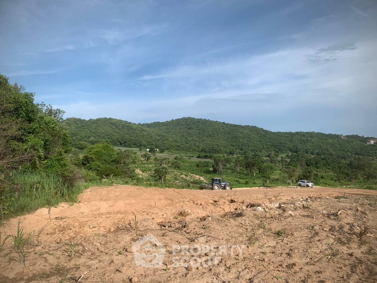 รูป ที่ดินสำหรับปล่อยขาย 948 ตารางเมตร แถว ใน ทับใต้ (ID 2080047) - รูปที่ 3/5