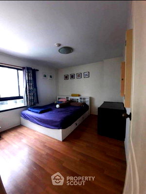 Condos for sale : 1-BR Condo at Lumpini Place Narathiwas Ratchanakarin in Chong Nonsi (ID 1166230)