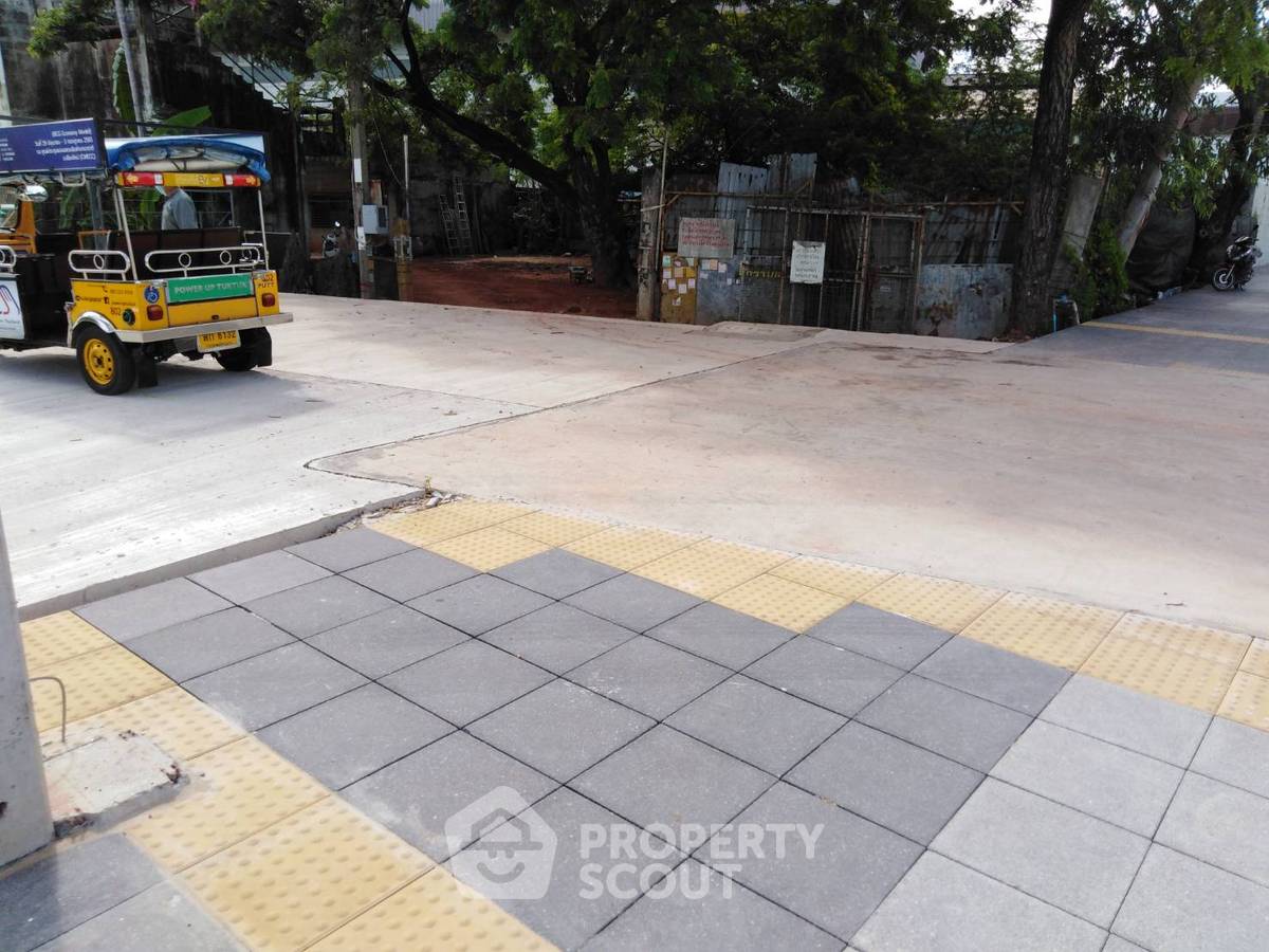 รูป ที่ดินสำหรับปล่อยขาย 45,600 ตารางเมตร ใน แสมดำ (ID 1295795) - รูปที่ 2/5