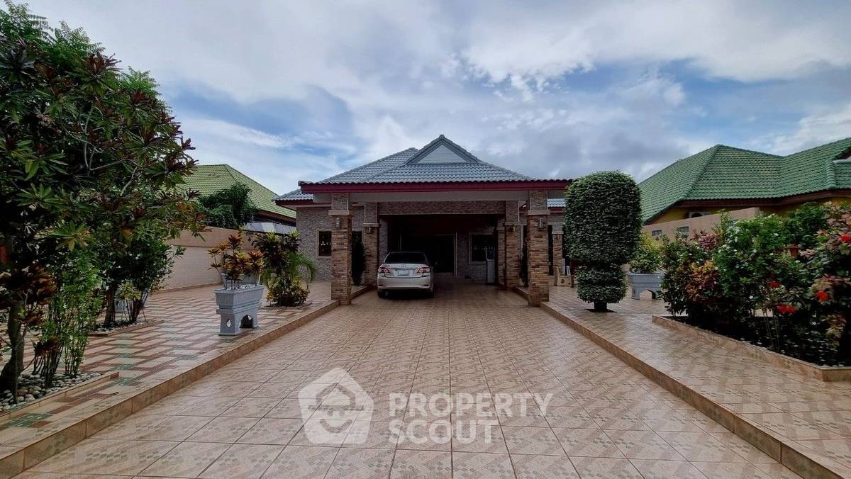 รูป บ้าน 3-ห้องนอน ที่ พรเทพ การ์เด้น วิลล์ 6 ใกล้ เมืองพัทยา (ID 2110440) - รูปที่ 1/23