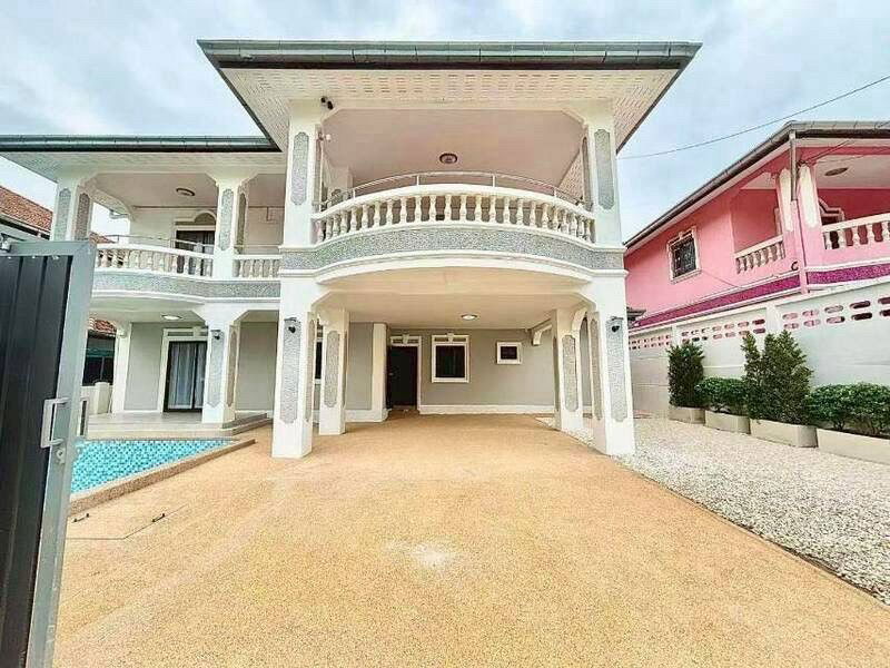 picture Second-hand detached house for sale, Grand Thanawan Home 1 project, Pattaya, Bang Lamung, Chonburi - 2/10
