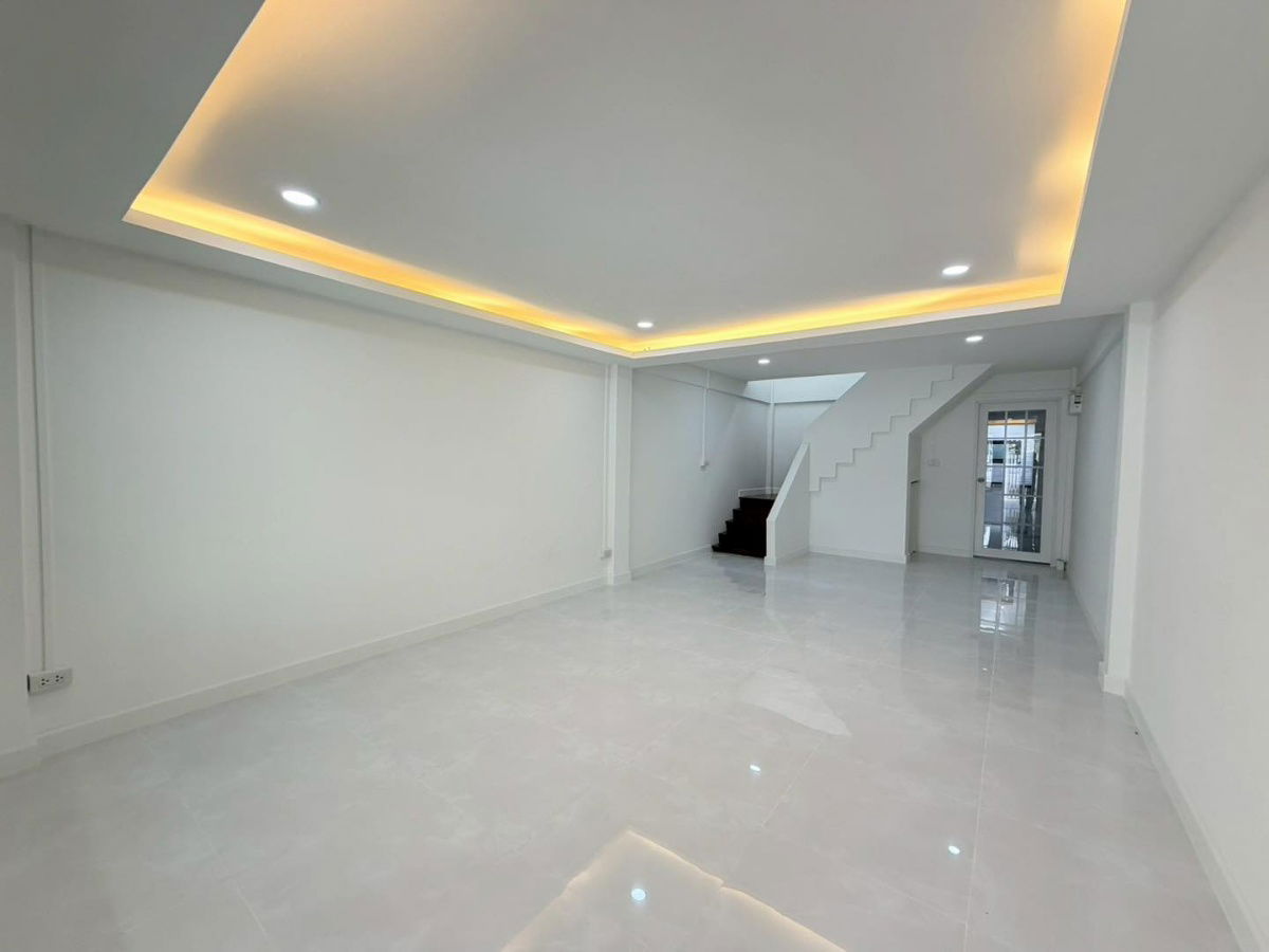 รูป ขายทาวน์เฮ้าส์ ถนนเสนานิคม 1 ซอย 35 ลาดปลาเค้า ขนาด 19.6 ตารางวา 2 ห้องนอน 2 ห้องน้ำ - รูปที่ 4/20