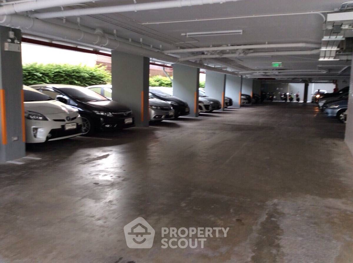 picture 1-BR Condo at The Maple @ Ratchada near MRT Ratchadaphisek (ID 732429) - 6/13